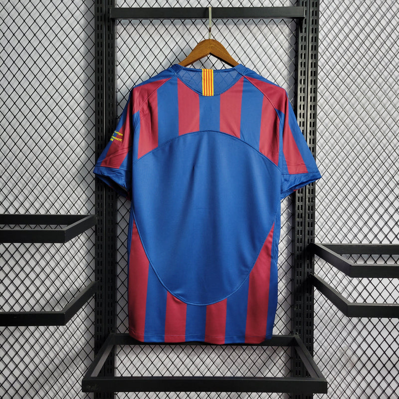 Camisa Barcelona Home 05/06 - Versão Retrô