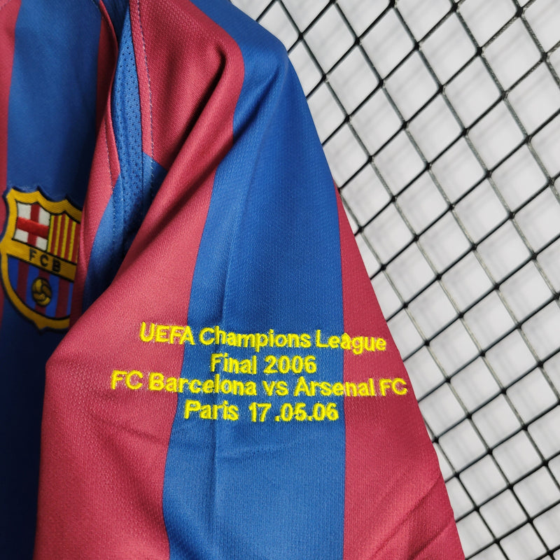 Camisa Barcelona Home 05/06 - Versão Retrô